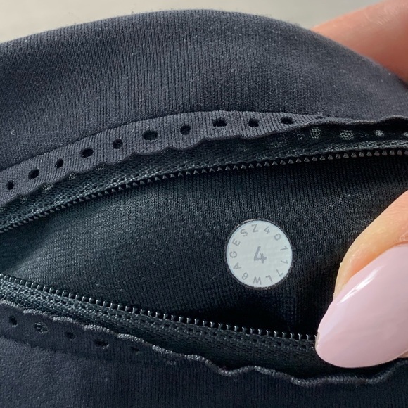 Lululemon Smooth Stride Crop Leggings Heathered Black - Picture 11 of 16